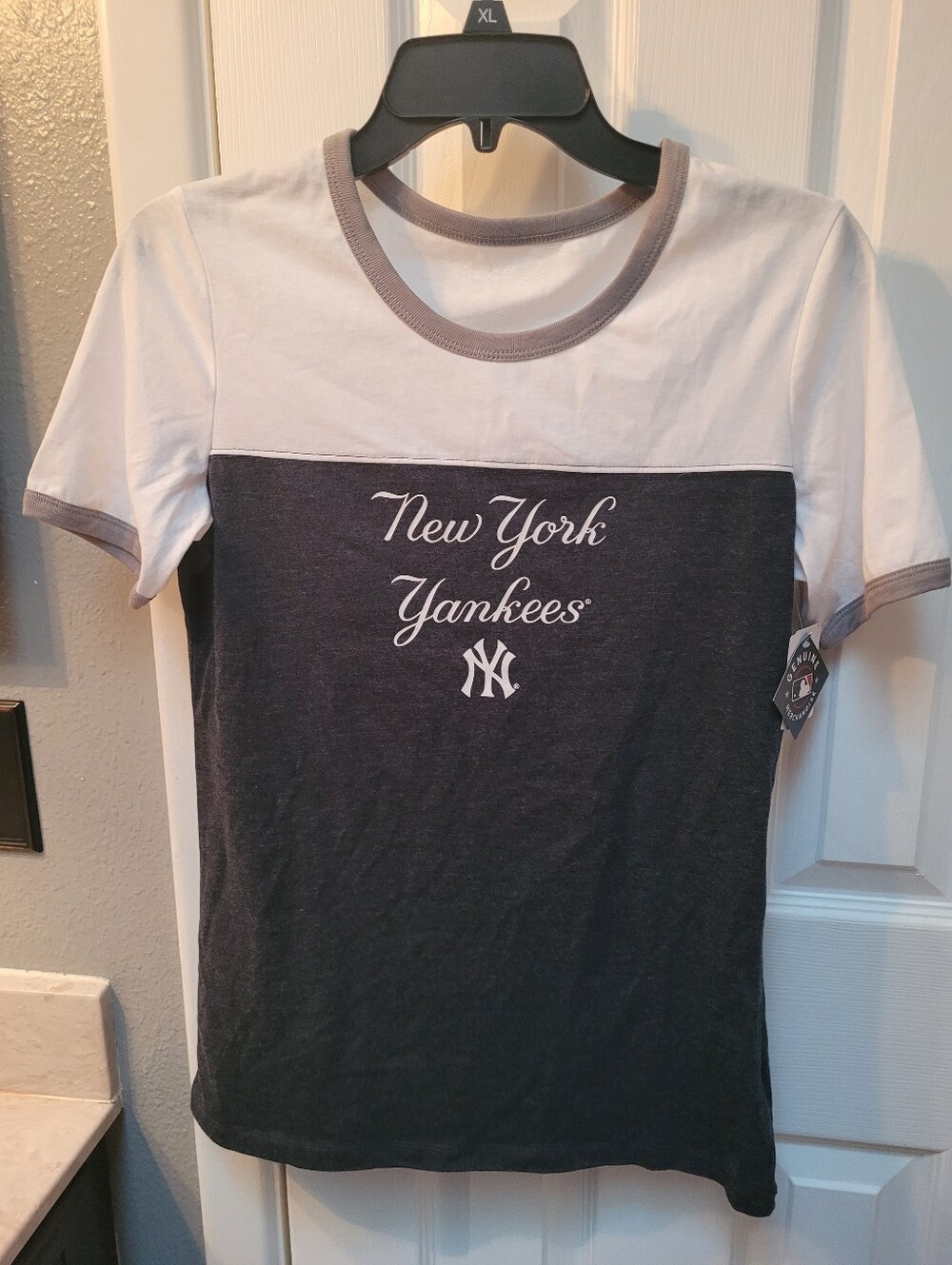 Genuine Merchandise White & Gray Two-Tone Ringer Tee Women's Sz S